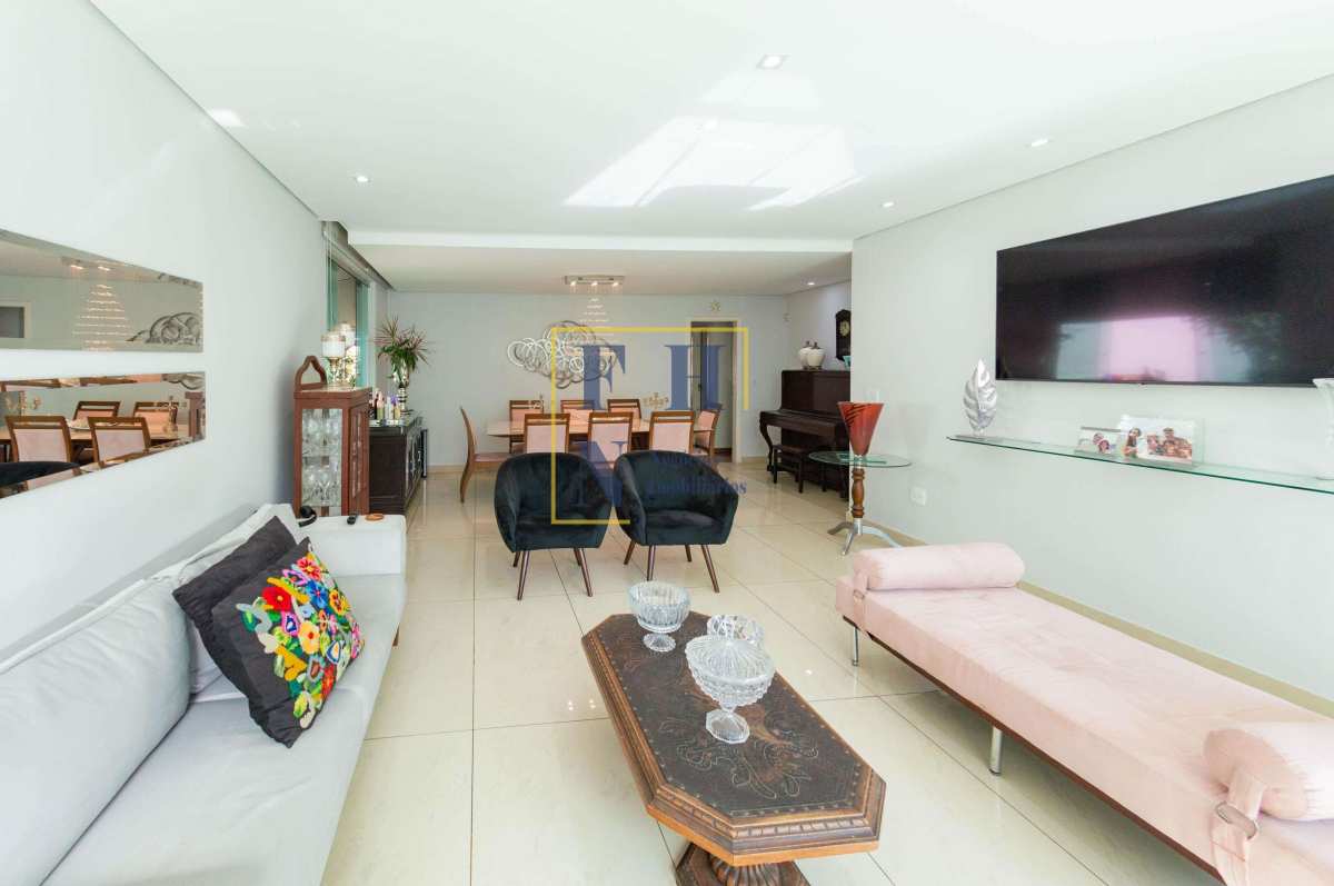 Casa 5 Quartos à Venda no Estoril em Belo Horizonte