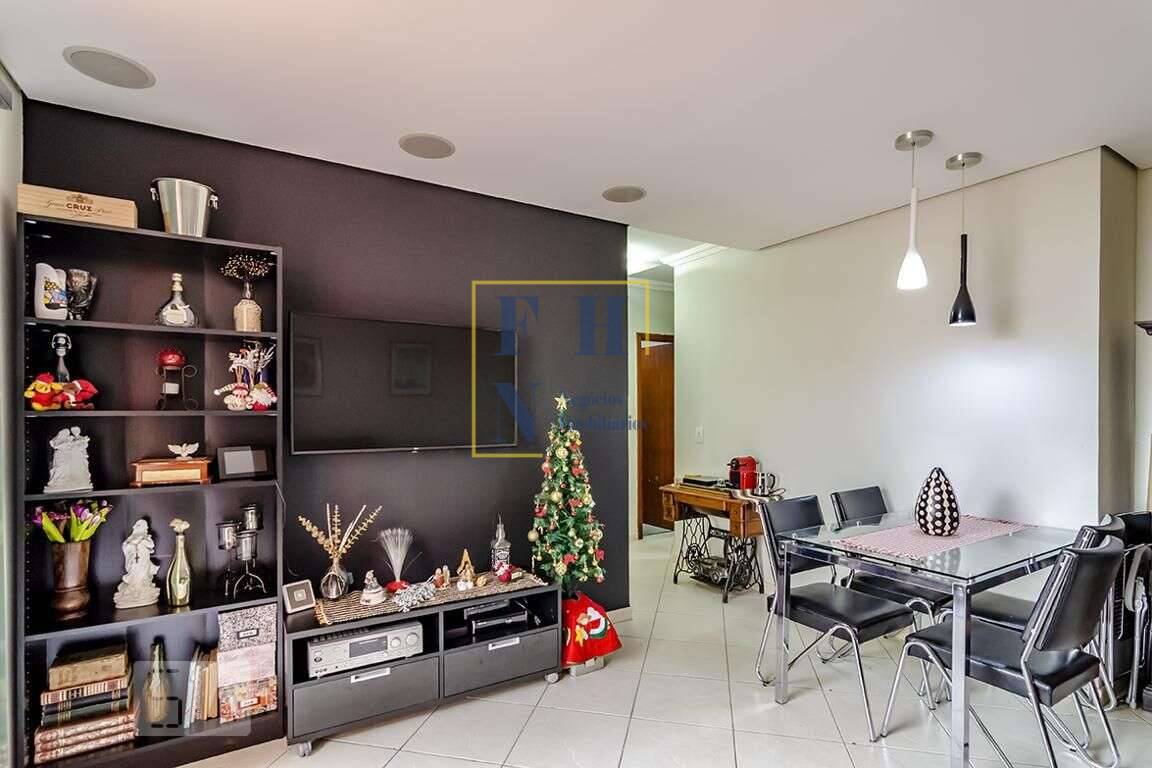 Casa à venda com 3 quartos, 111m² - Fernão Dias,