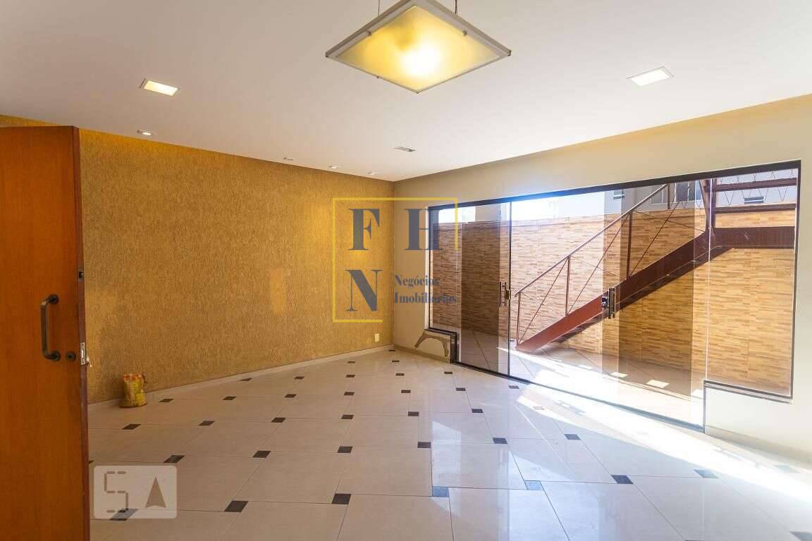  - Casa 4 Quartos à Venda no Fernão Dias em Belo Horizonte