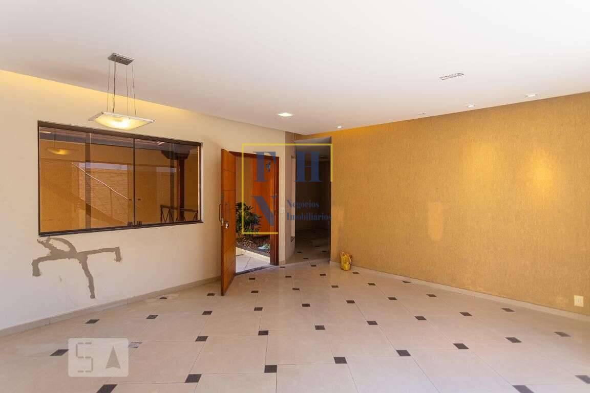  - Casa 4 Quartos à Venda no Fernão Dias em Belo Horizonte