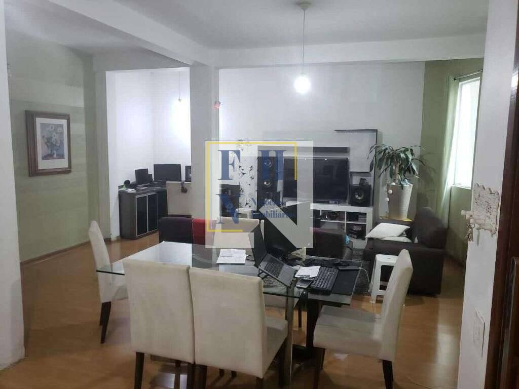 Casa à venda com 3 quartos, 214m² - Fernão Dias,