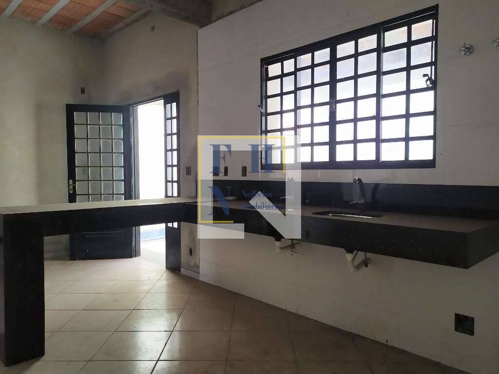 Casa à venda com 4 quartos, 462m² - Fernão Dias,