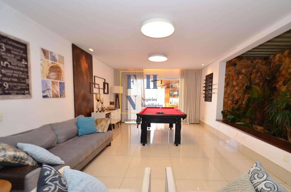 Casa à venda com 5 quartos, 360m² - Fernão Dias,