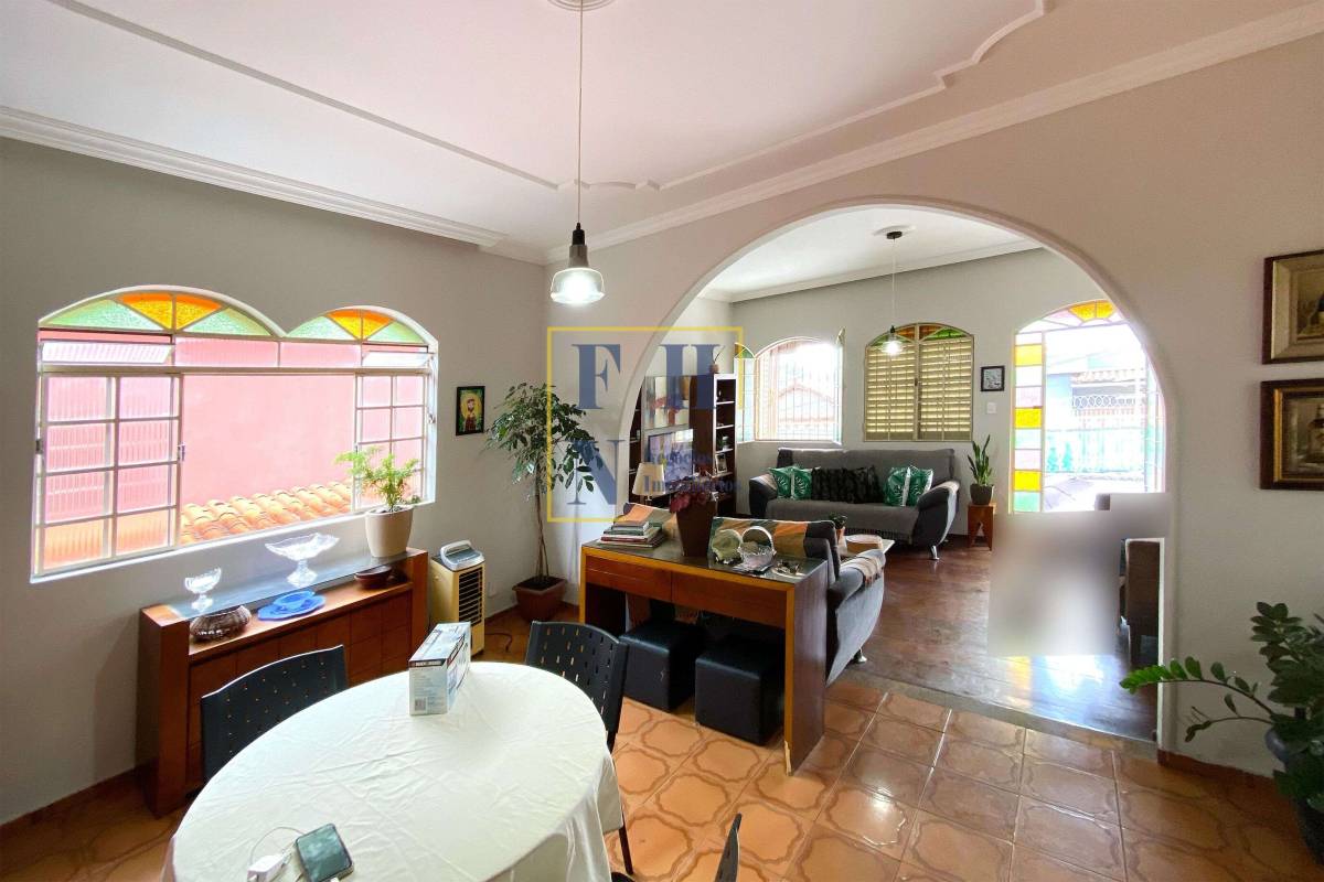  - Casa 3 Quartos à Venda no Fernão Dias em Belo Horizonte