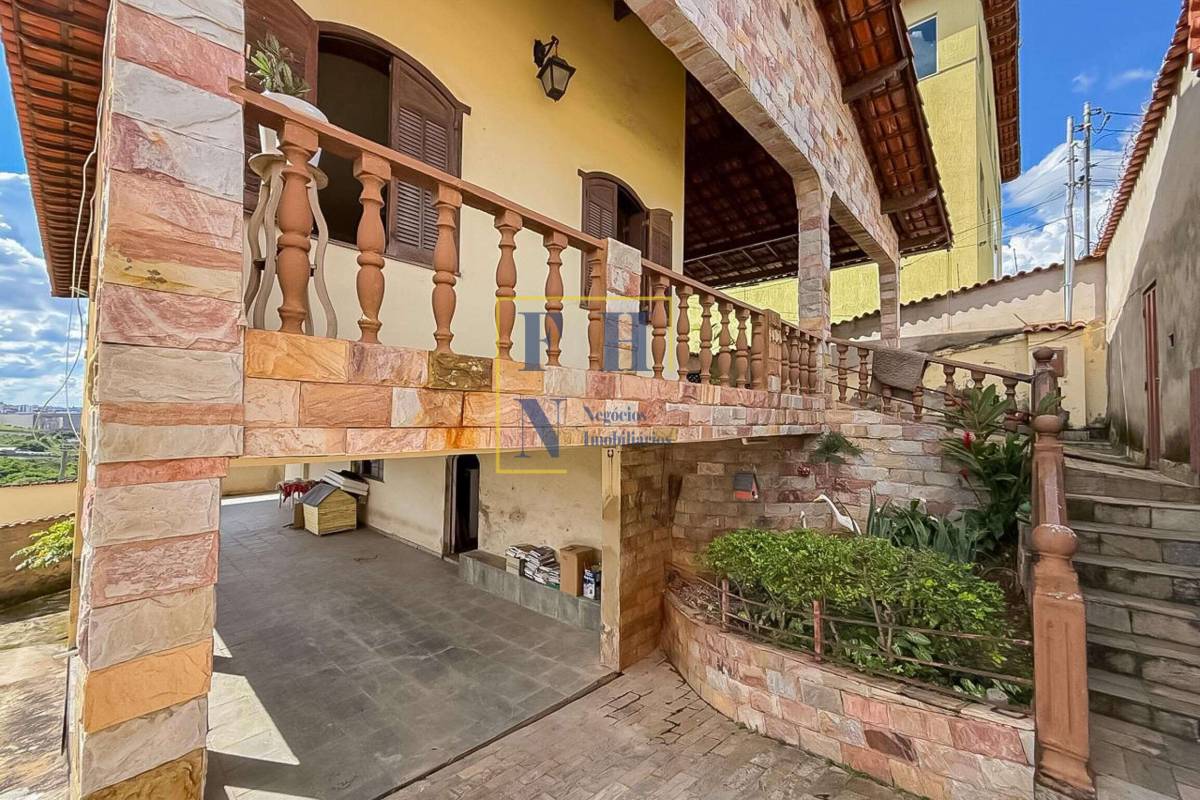  - Casa 3 Quartos à Venda no Fernão Dias em Belo Horizonte