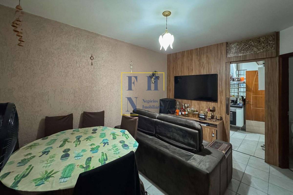 Casa à venda com 2 quartos, 58m² - Fernão Dias,