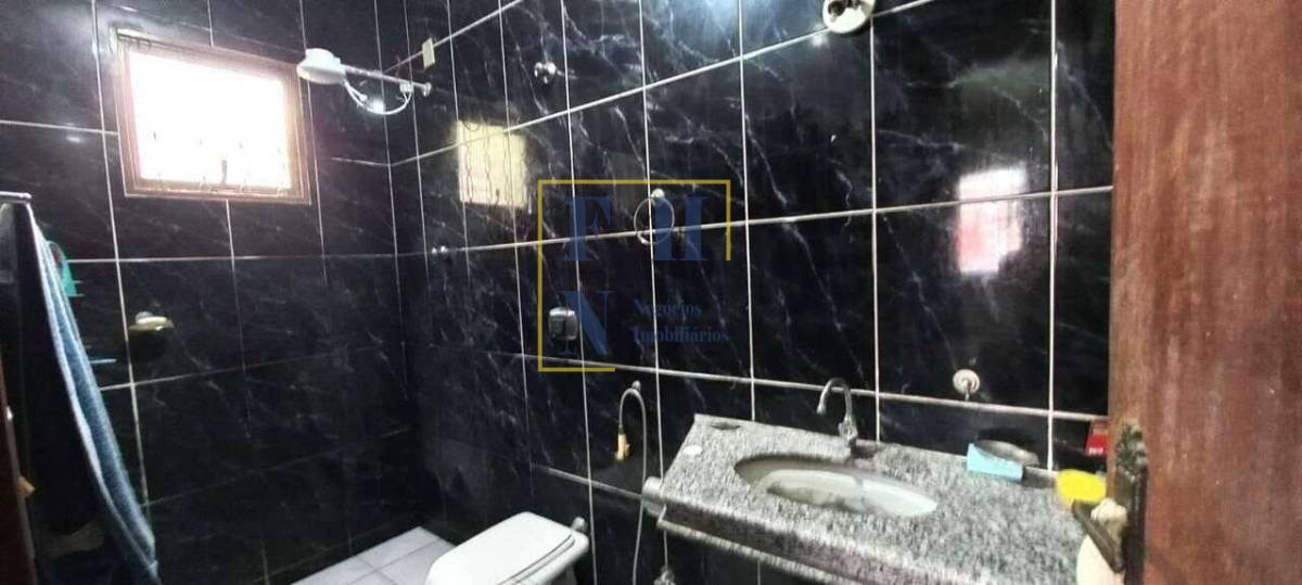 Casa à venda com 3 quartos, 161m² - Fernão Dias,