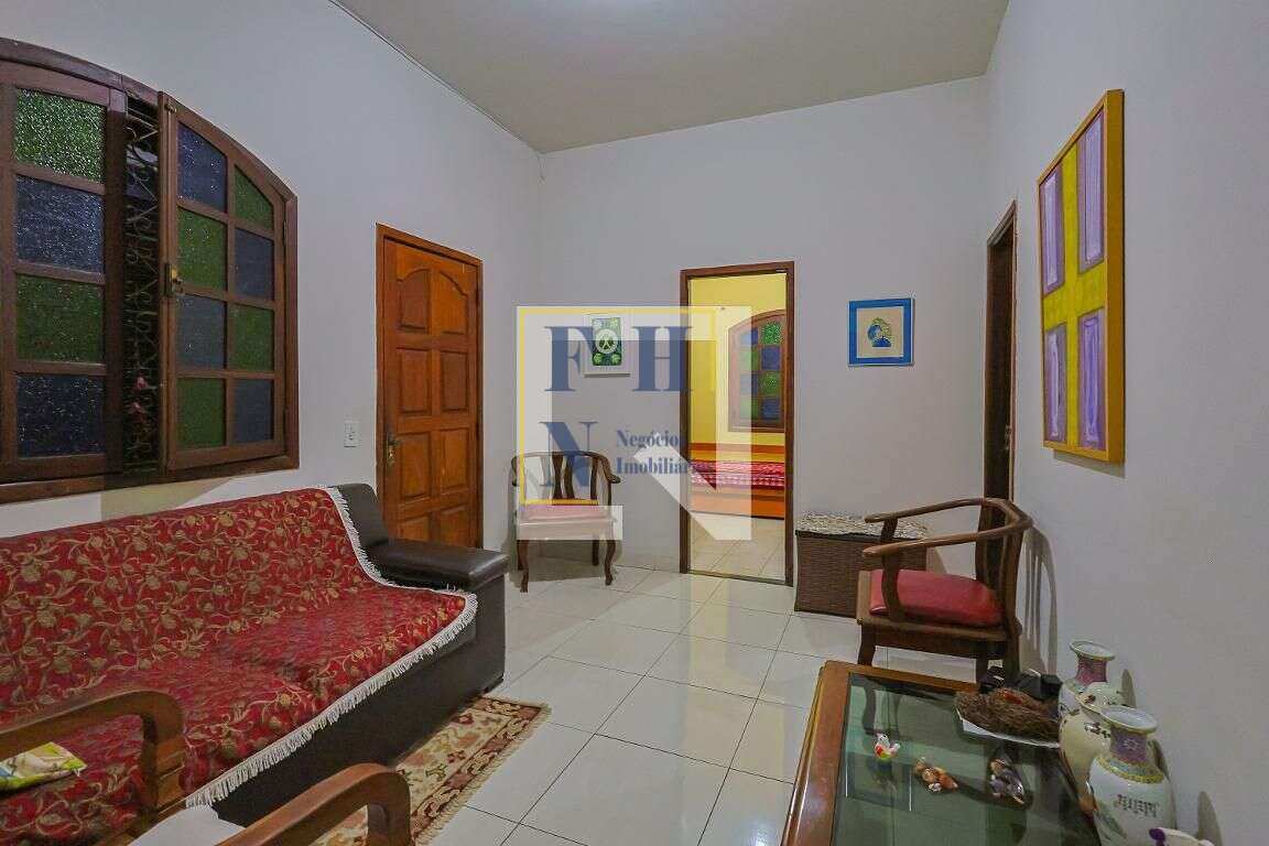 Casa 5 Quartos à Venda na Floresta em Belo Horizonte