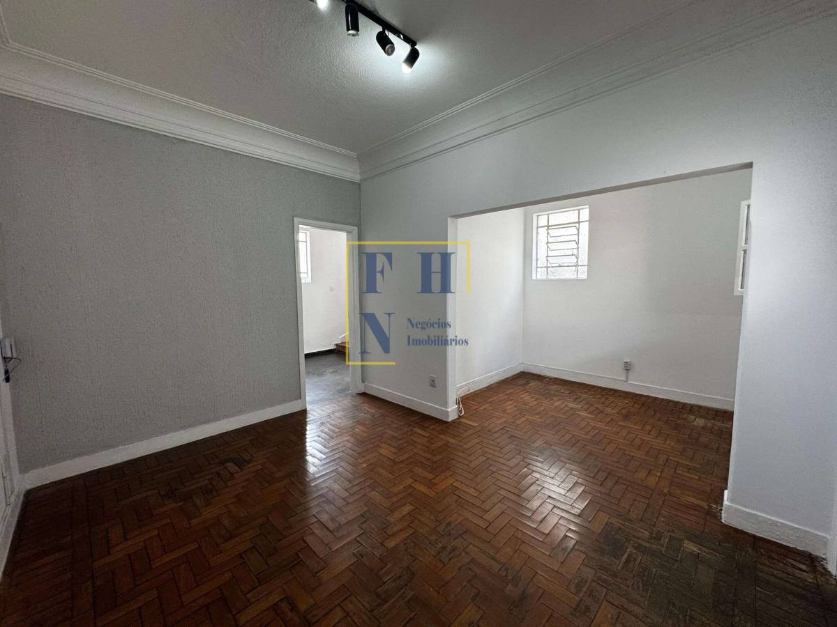 Casa à venda com 3 quartos, 200m² - Floresta,