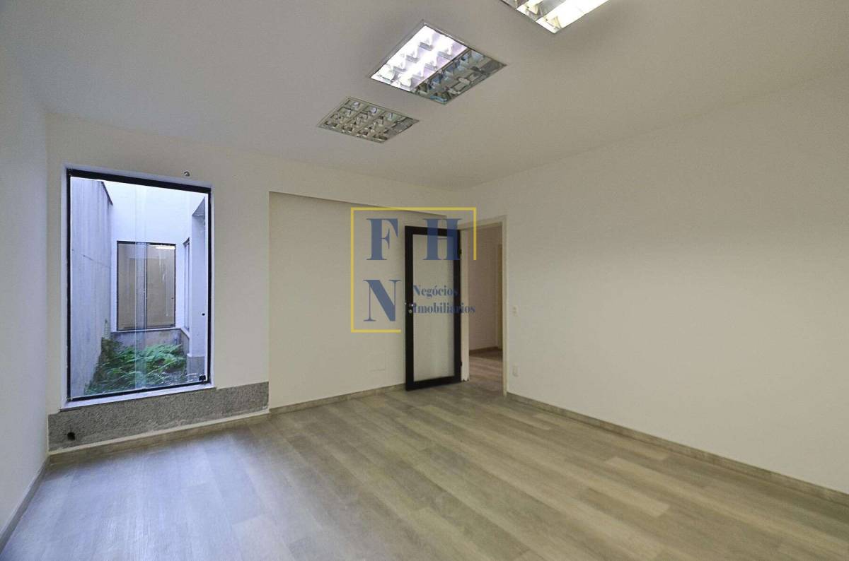 Casa à venda com 4 quartos, 360m² - Floresta,