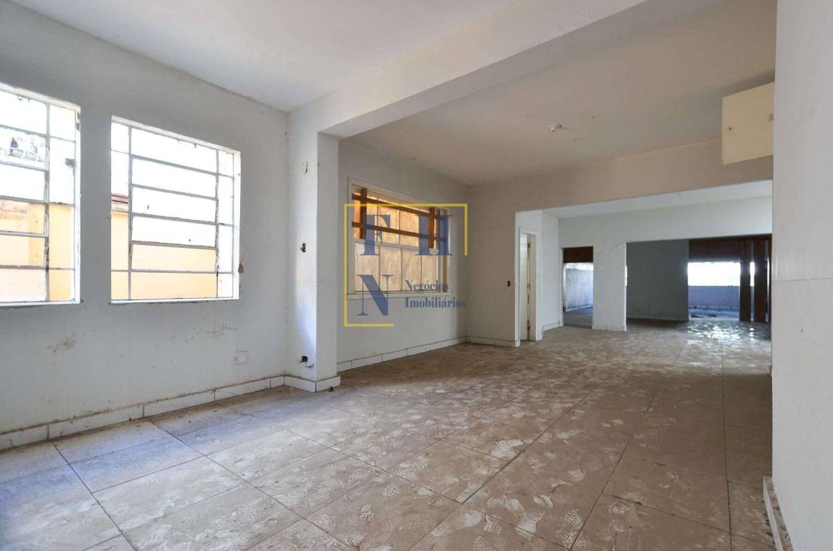  - Casa 4 Quartos à Venda na Floresta em Belo Horizonte