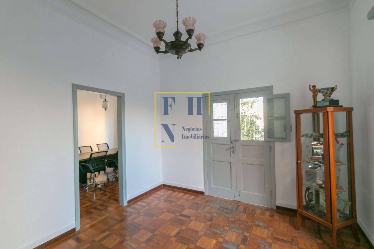 Casa à venda com 2 quartos, 300m² - Floresta,