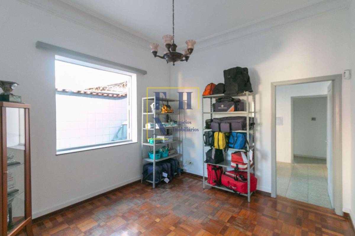 Casa à venda com 2 quartos, 300m² - Floresta,