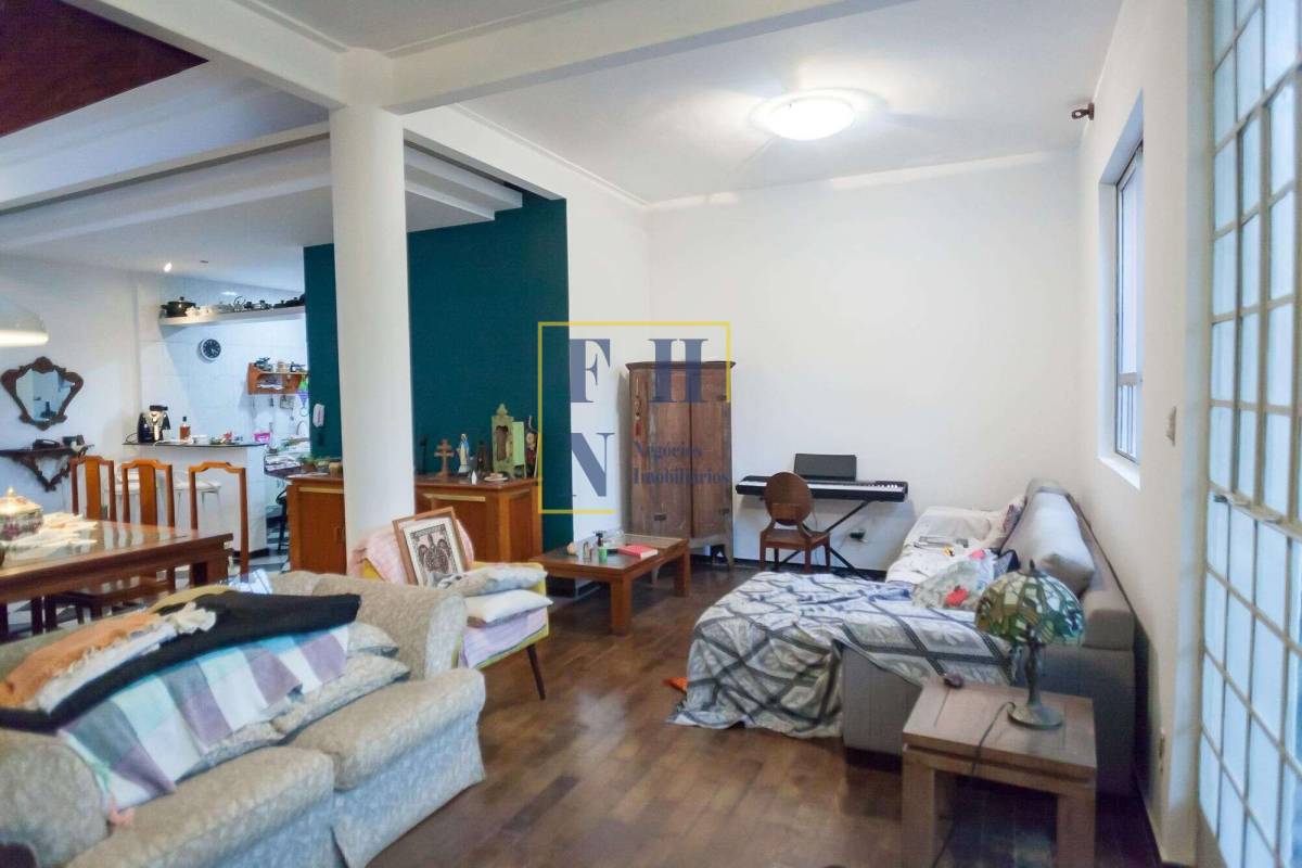  - Casa 5 Quartos à Venda na Floresta em Belo Horizonte