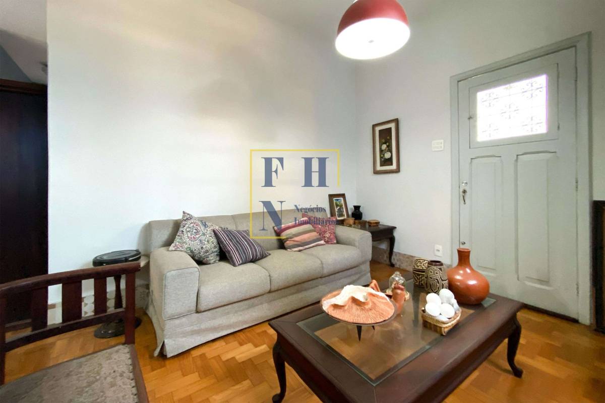 Casa à venda com 3 quartos, 97m² - Floresta,