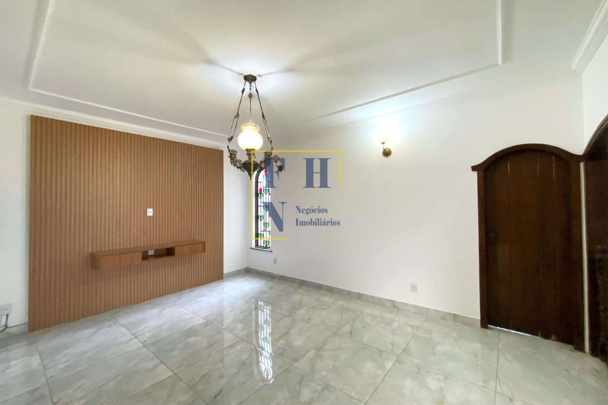  - Casa 4 Quartos à Venda na Floresta em Belo Horizonte