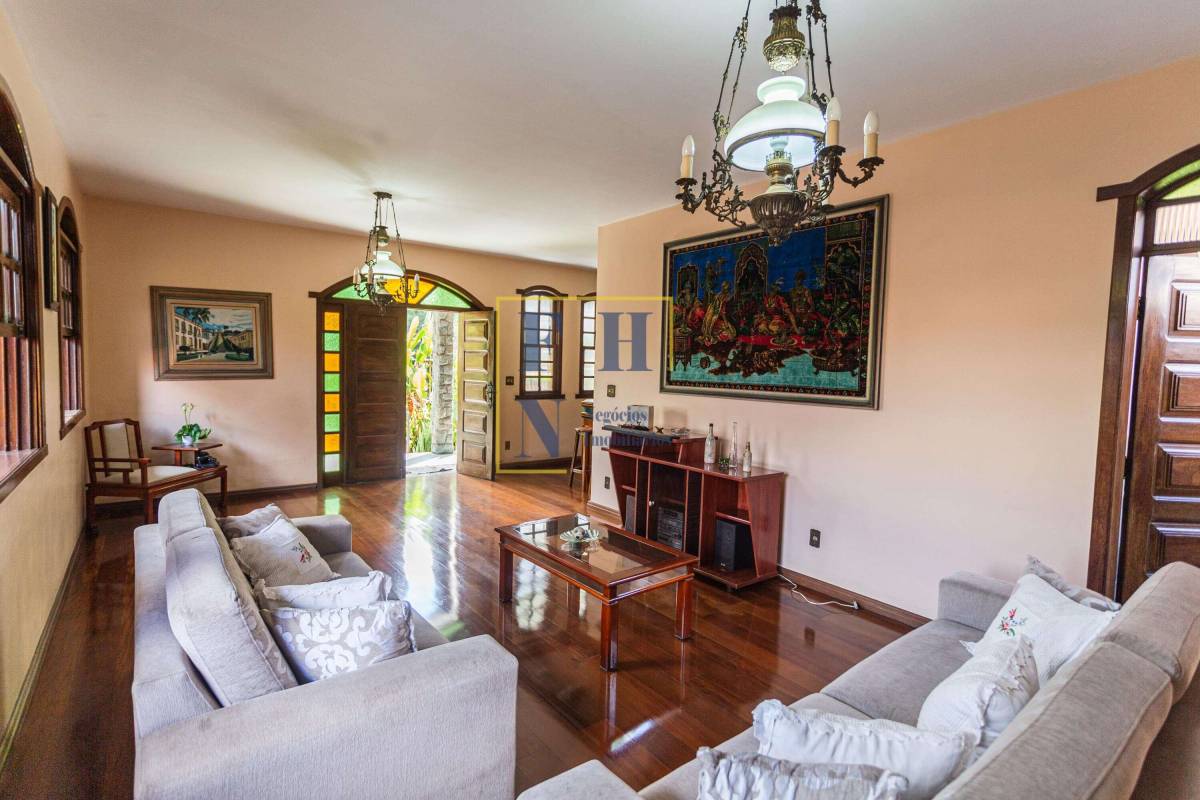  - Casa 4 Quartos à Venda na Graça em Belo Horizonte