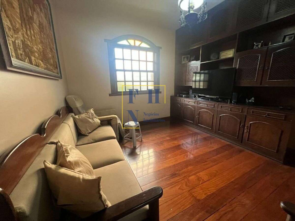  - Casa 4 Quartos à Venda na Graça em Belo Horizonte