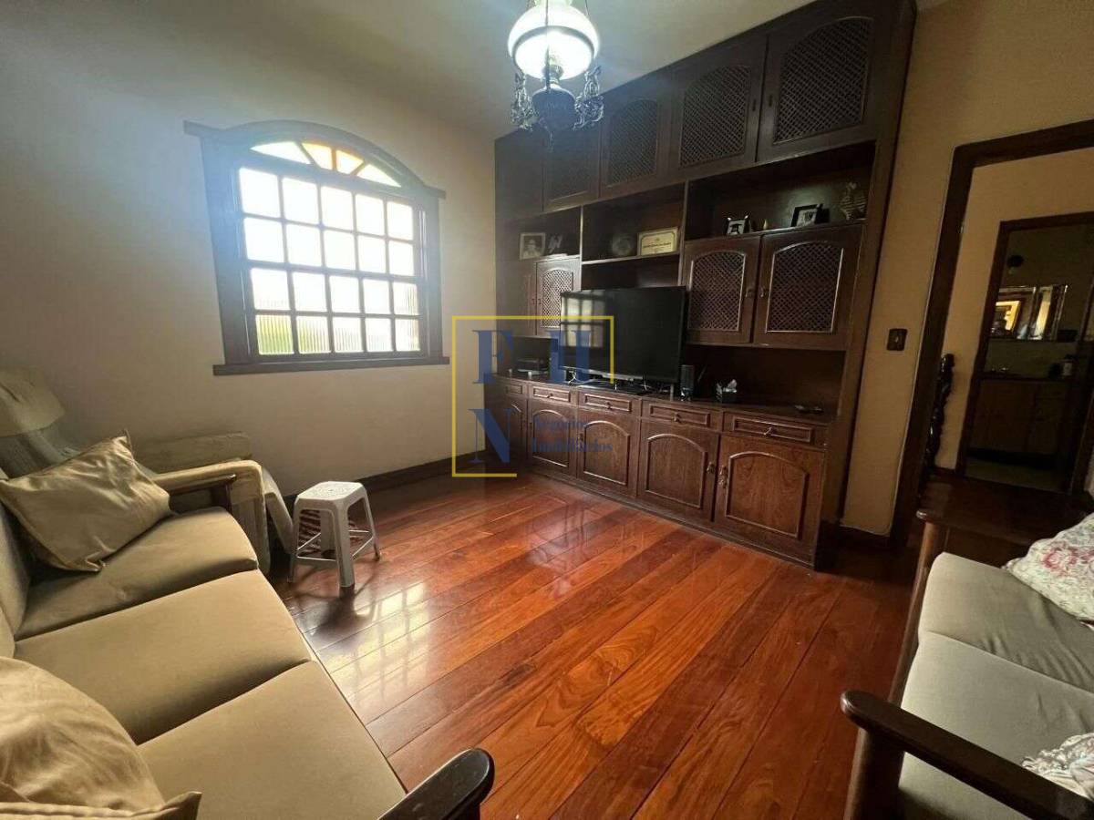  - Casa 4 Quartos à Venda na Graça em Belo Horizonte