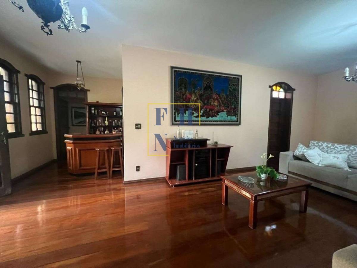 - Casa 4 Quartos à Venda na Graça em Belo Horizonte