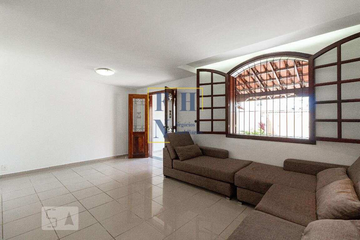 Casa 3 Quartos à Venda no Ipiranga em Belo Horizonte