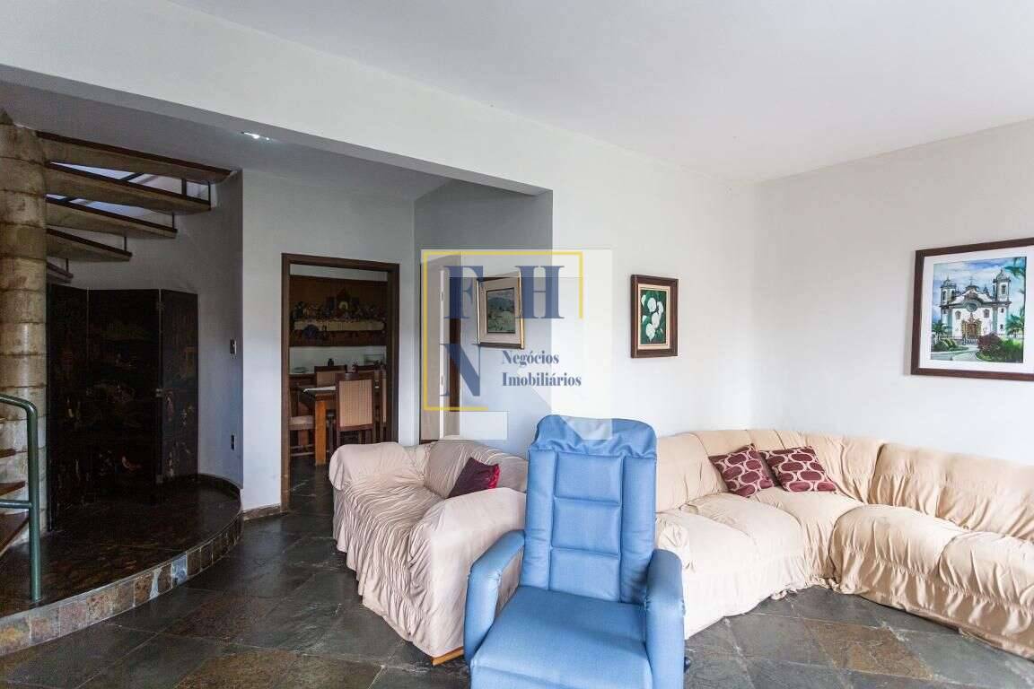 Casa à venda com 5 quartos, 249m² - Ipiranga,