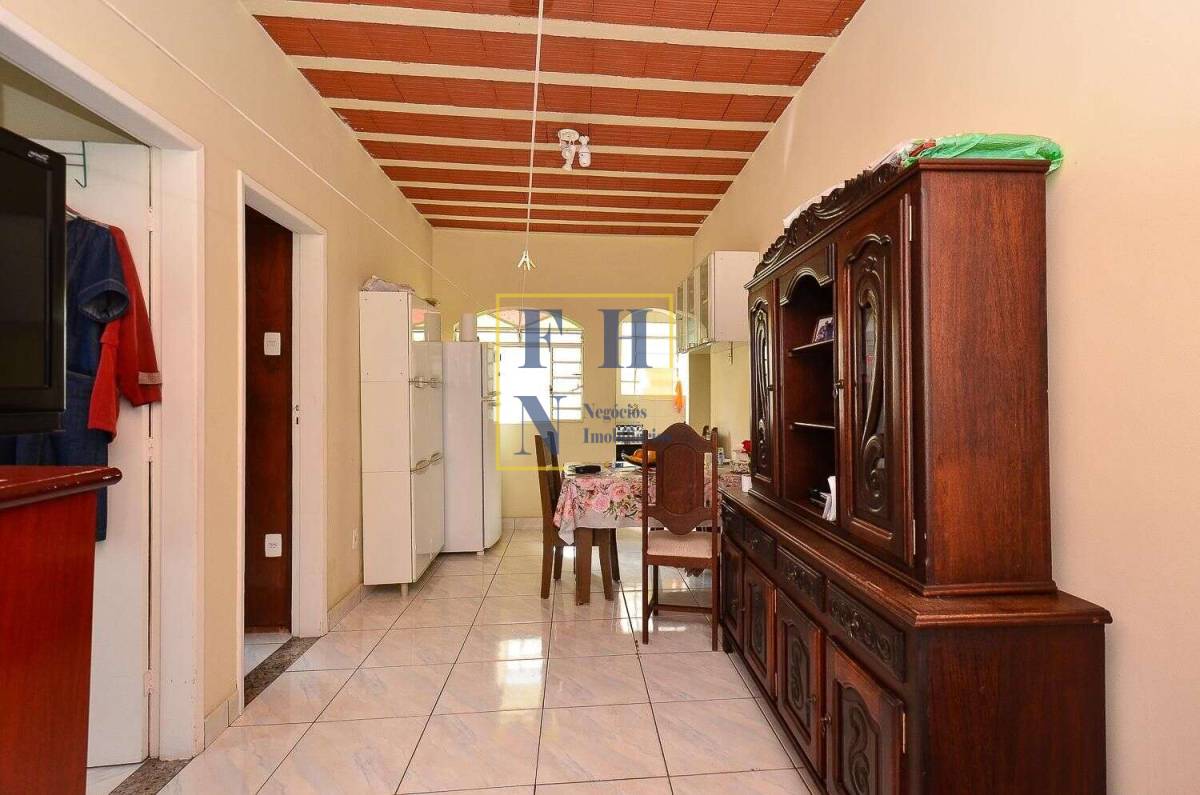 Casa à venda com 7 quartos, 210m² - Ipiranga,