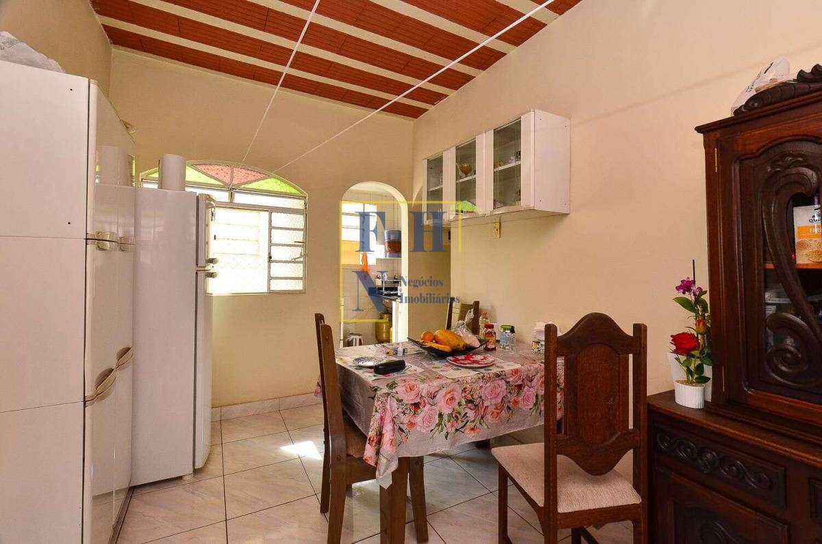  - Casa 7 Quartos à Venda no Ipiranga em Belo Horizonte