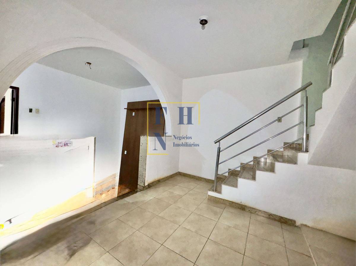  - Casa 4 Quartos à Venda no Ipiranga em Belo Horizonte