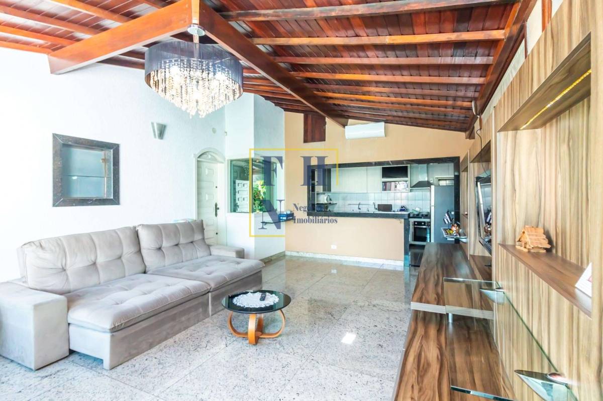 Casa à venda com 3 quartos, 230m² - Ipiranga,