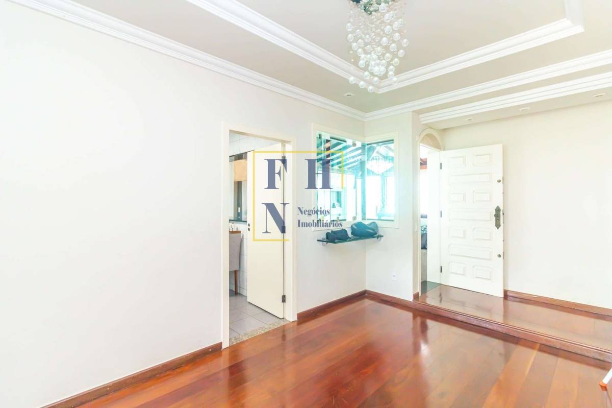 Casa à venda com 3 quartos, 230m² - Ipiranga,