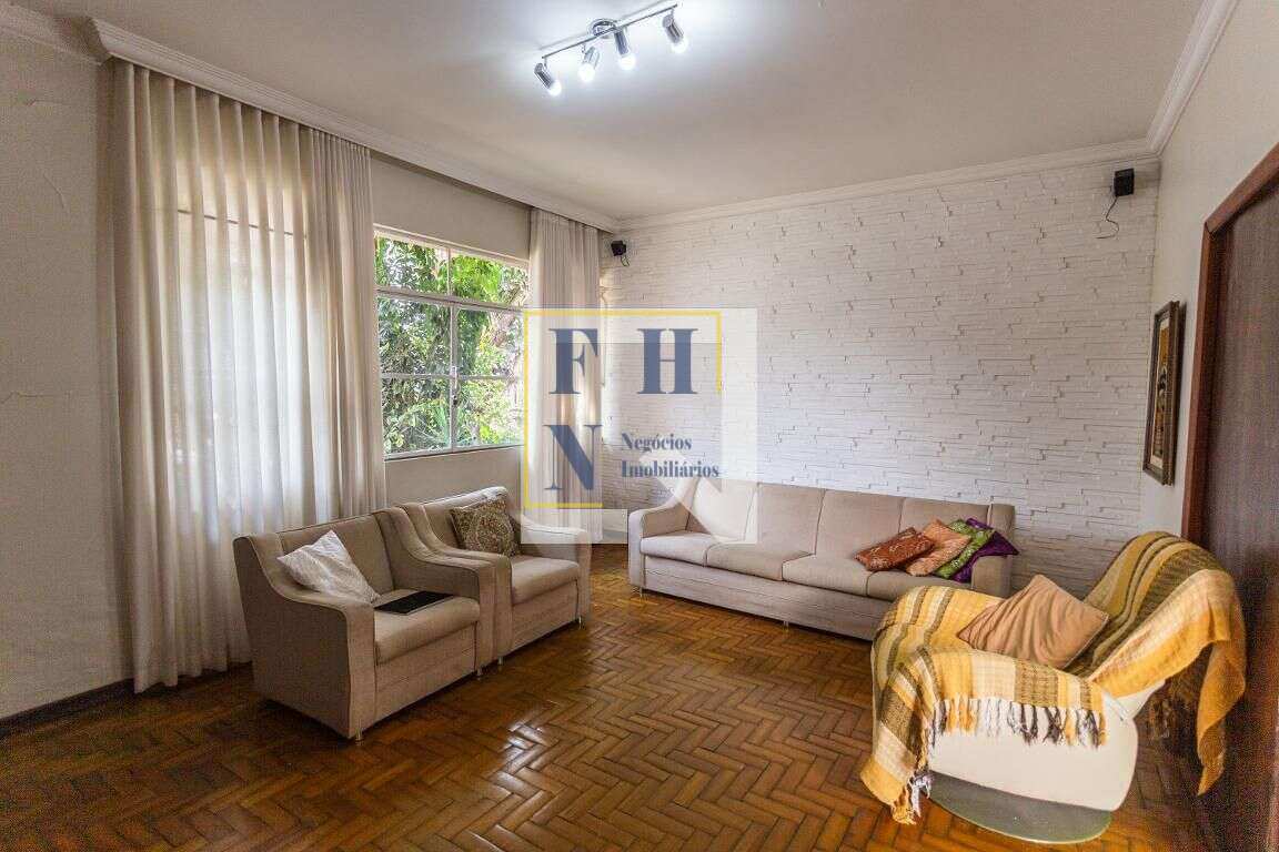 Casa 4 Quartos à Venda na Nova Floresta em Belo Horizonte