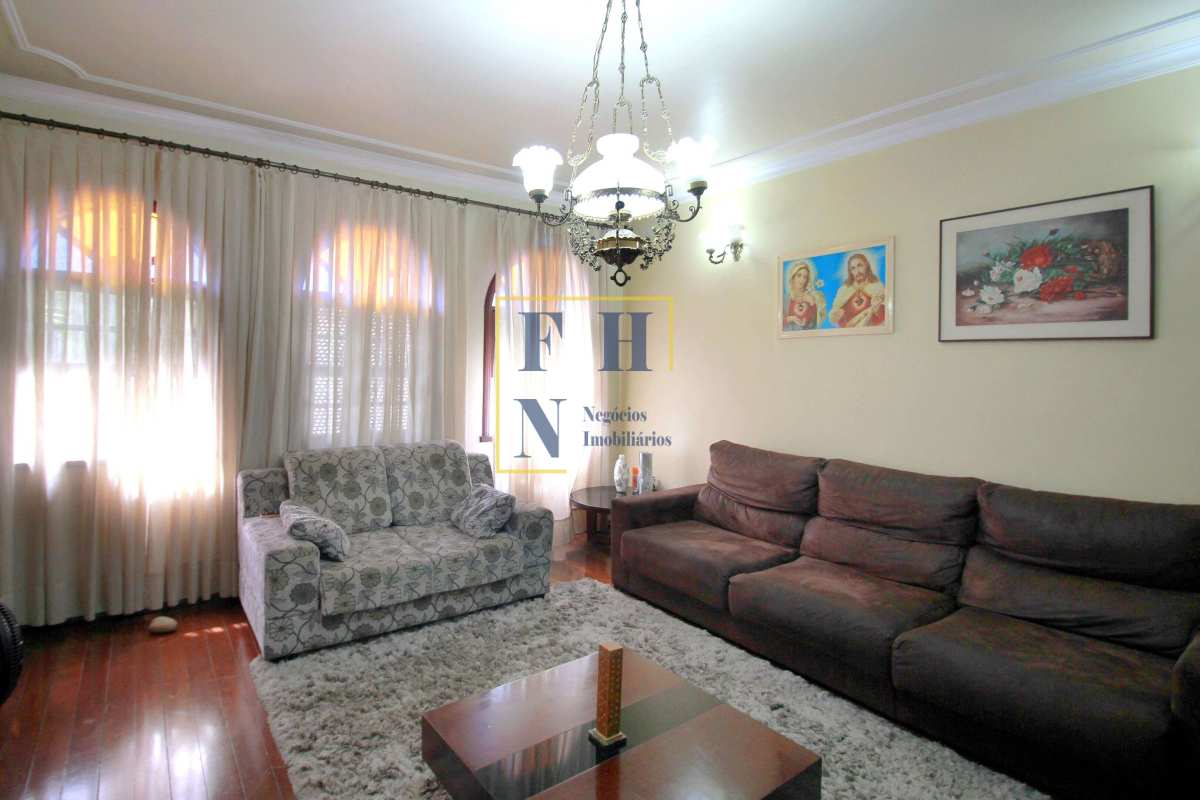 Casa 8 Quartos à Venda na Nova Floresta em Belo Horizonte