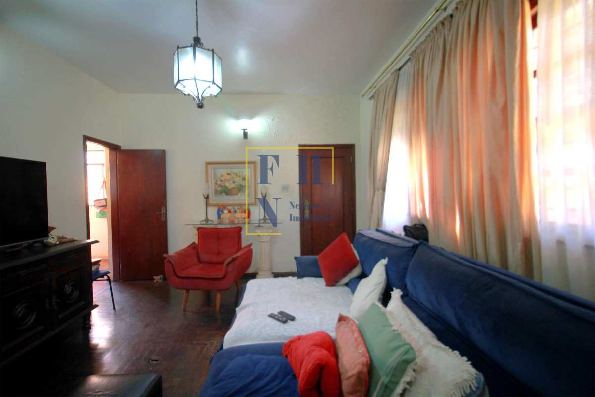 Casa 4 Quartos à Venda na Nova Floresta em Belo Horizonte