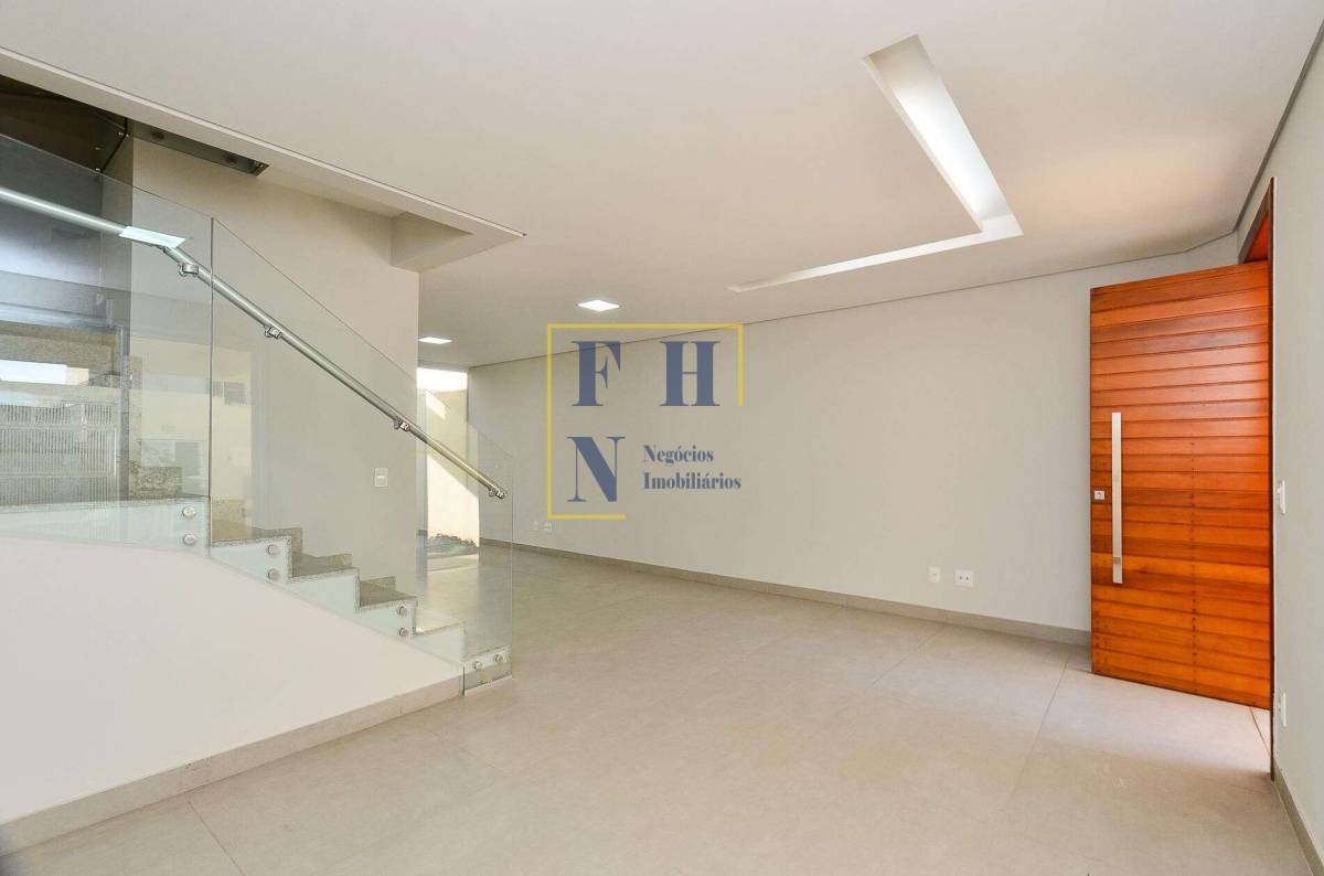 Casa à venda com 4 quartos, 160m² - Nova Floresta,