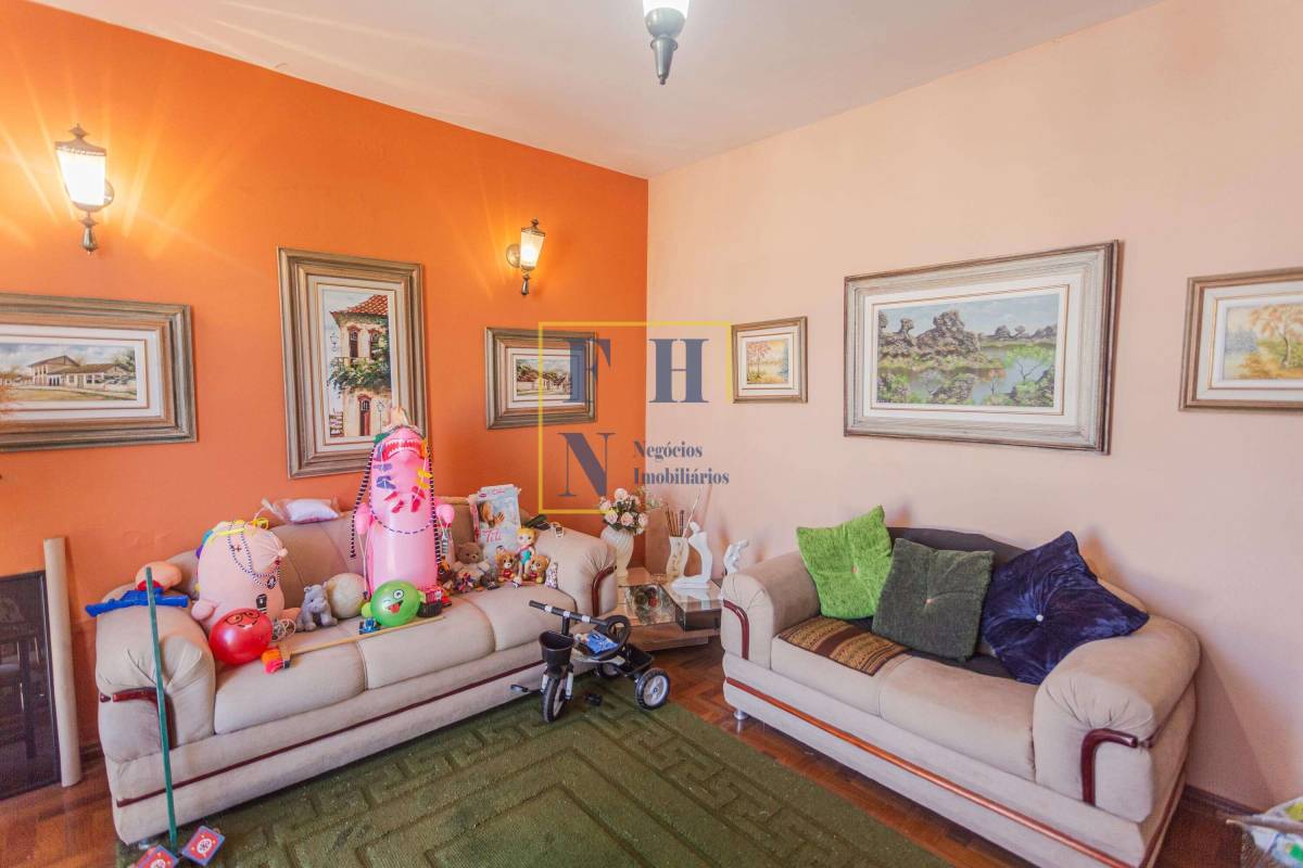 Casa à venda com 2 quartos, 227m² - Nova Floresta,