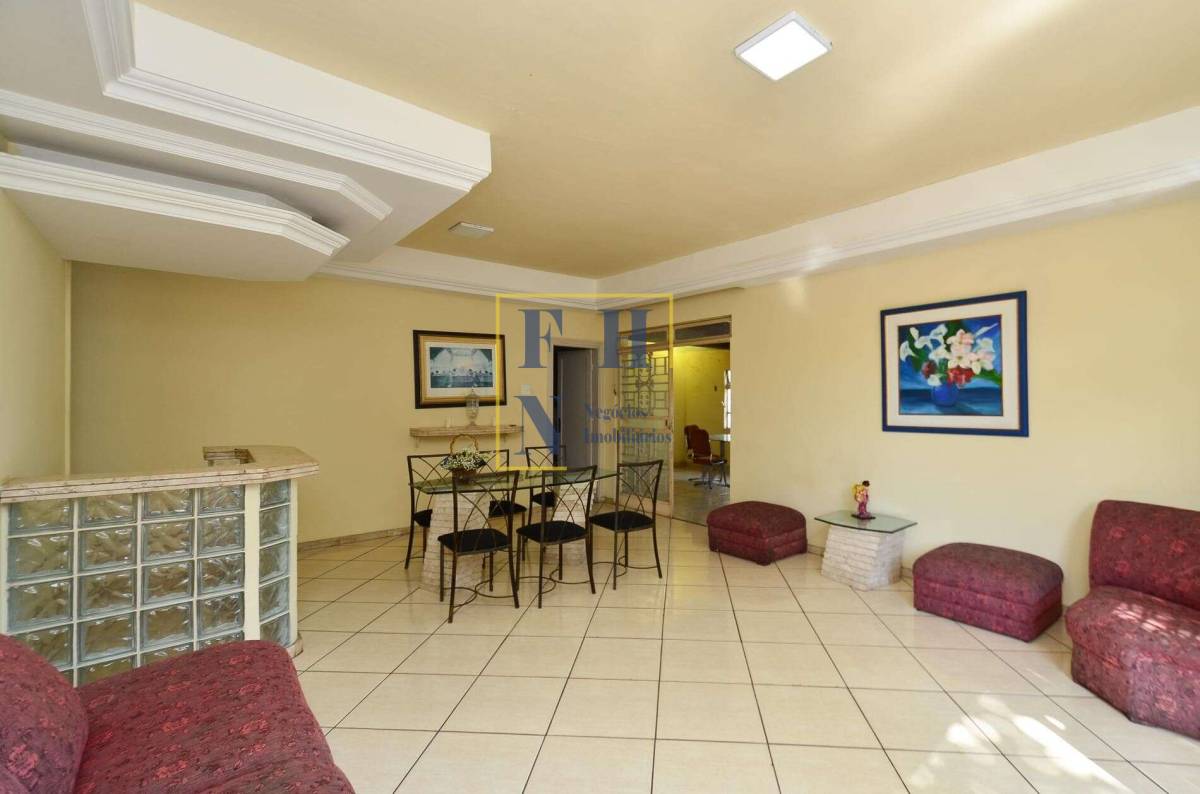Casa à venda com 3 quartos, 358m² - Nova Floresta,