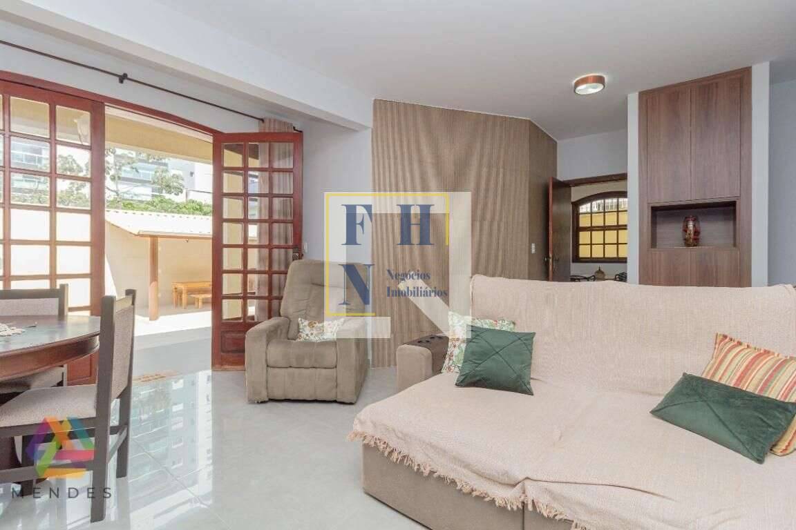 Casa à venda com 4 quartos, 360m² - Palmares,