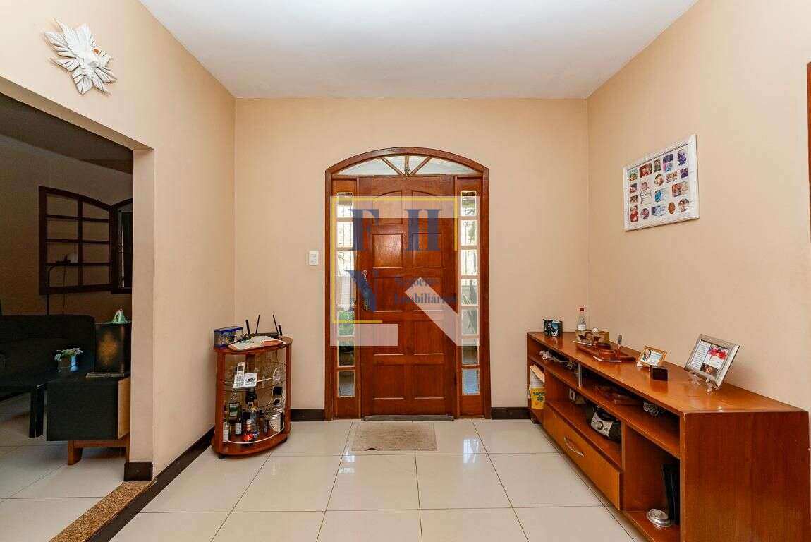 Casa 4 Quartos à Venda no Parque Sao Jose em Belo Horizonte