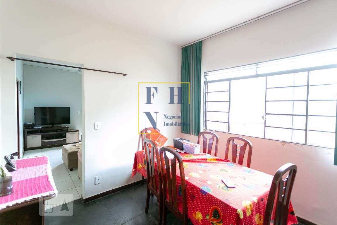 Casa 2 Quartos à Venda na Renascença em Belo Horizonte