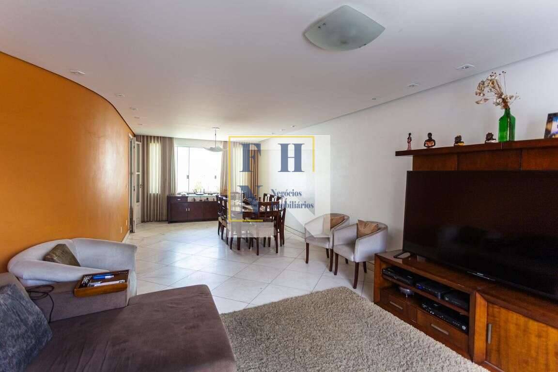 Casa à venda com 5 quartos, 600m² - Renascença,