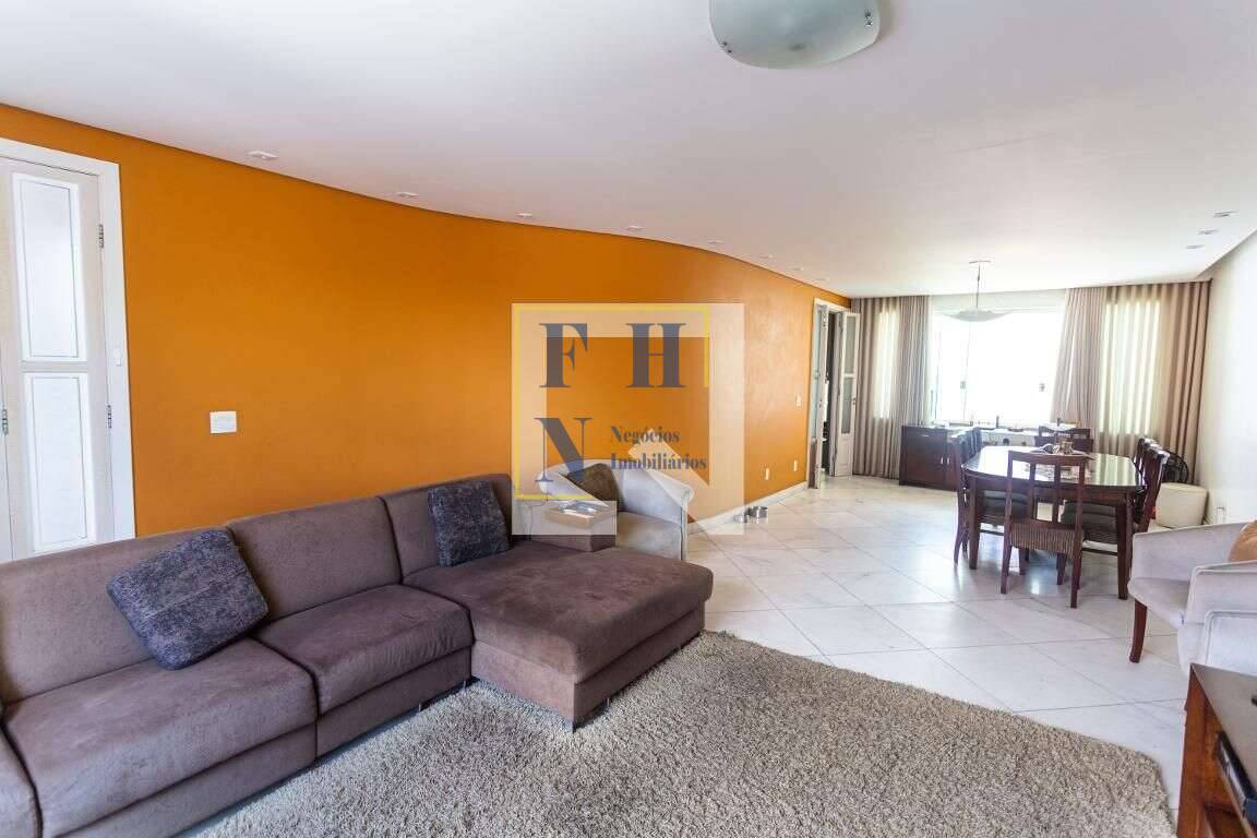Casa à venda com 5 quartos, 600m² - Renascença,