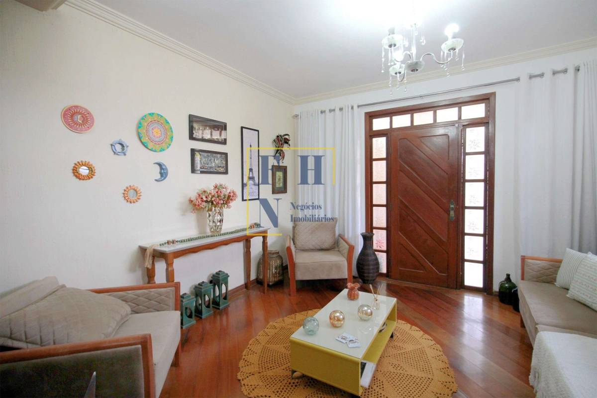 Casa à venda com 4 quartos, 316m² - Renascença,
