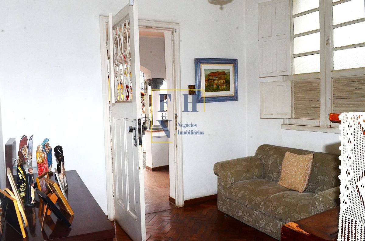  - Casa 4 Quartos à Venda na Renascença em Belo Horizonte