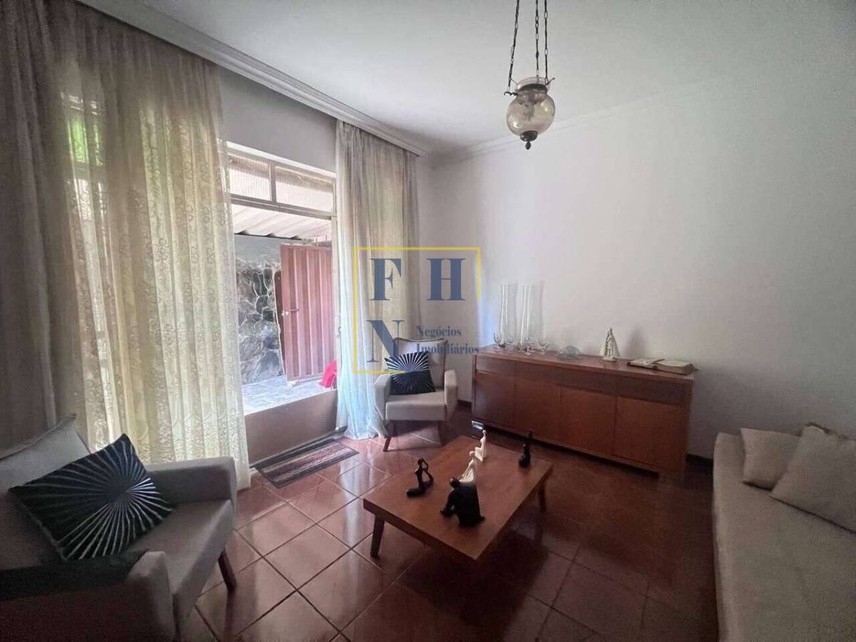 Casa à venda com 3 quartos, 178m² - Renascença,