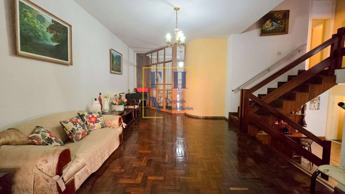 Casa à venda com 4 quartos, 232m² - Renascença,