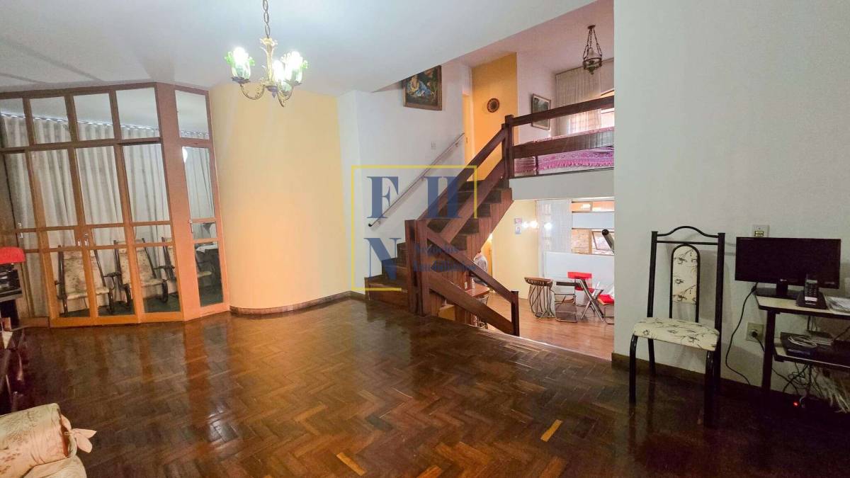Casa à venda com 4 quartos, 232m² - Renascença,
