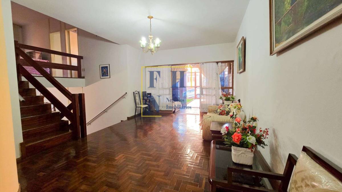 Casa à venda com 4 quartos, 232m² - Renascença,
