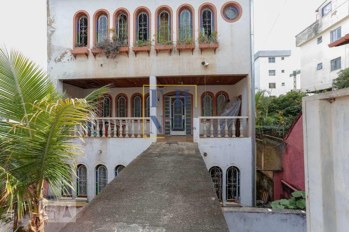 Casa à venda, Sagrada Família, com 10 quartos, 450m²