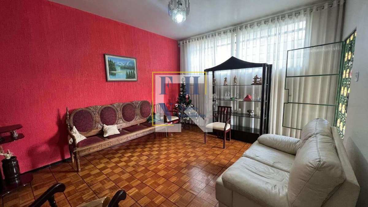 Casa 4 Quartos à Venda na Sagrada Família em Belo Horizonte